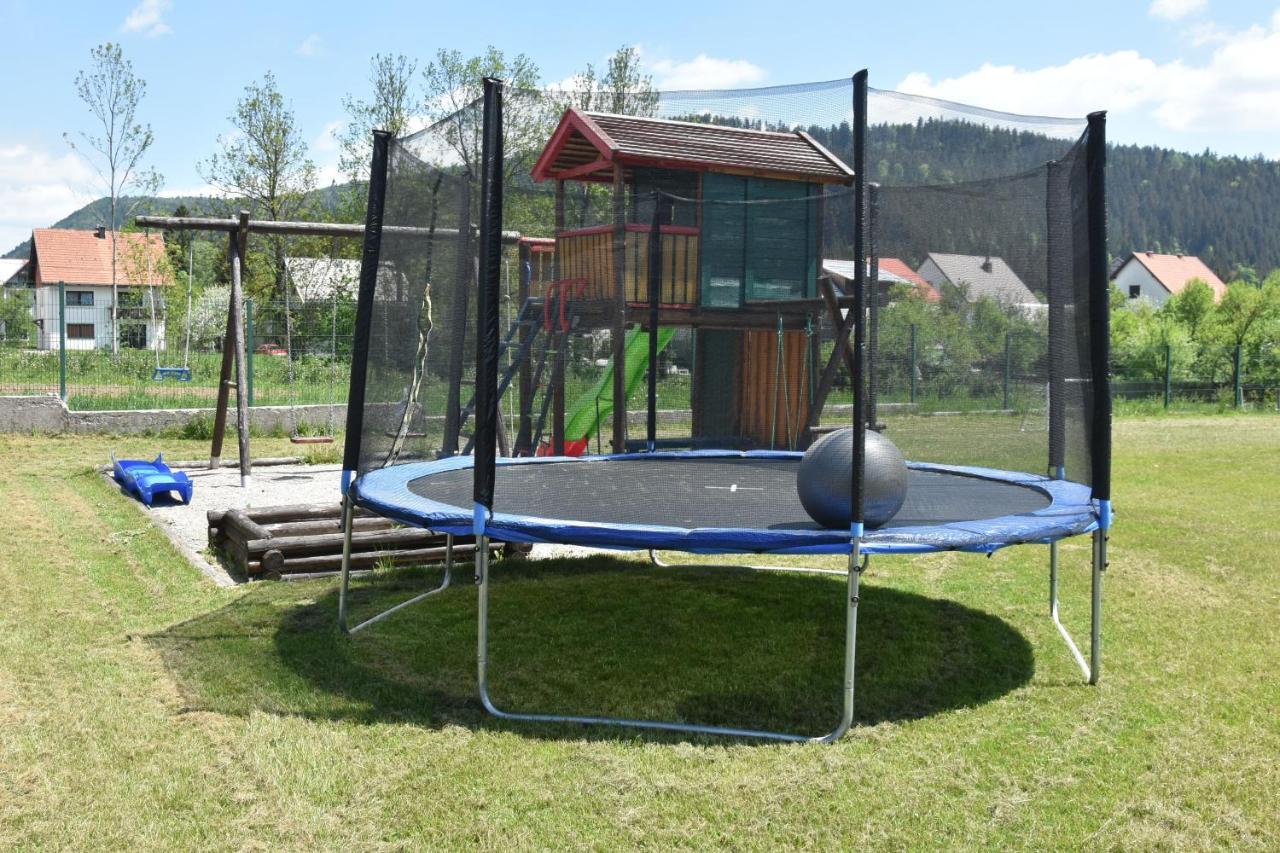 Apartments And Rooms Kod Eli Равна Гора Екстериор снимка