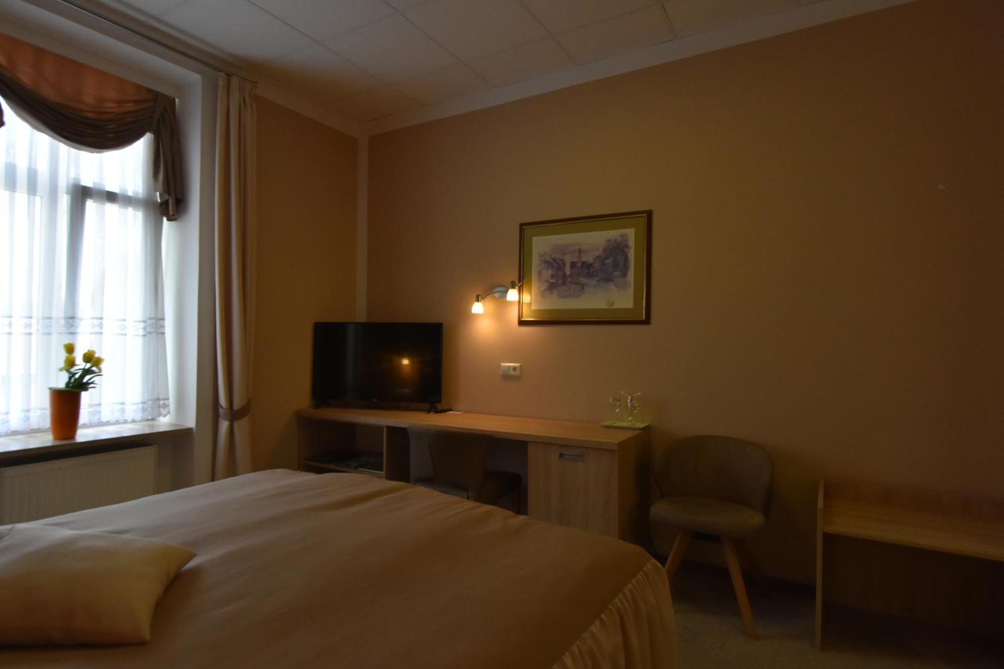 Apartments And Rooms Kod Eli Равна Гора Екстериор снимка