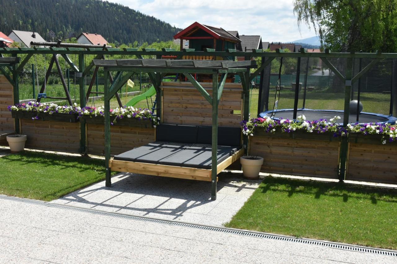 Apartments And Rooms Kod Eli Равна Гора Екстериор снимка
