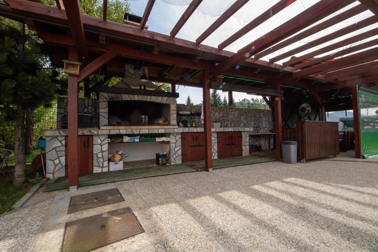 Apartments And Rooms Kod Eli Равна Гора Екстериор снимка