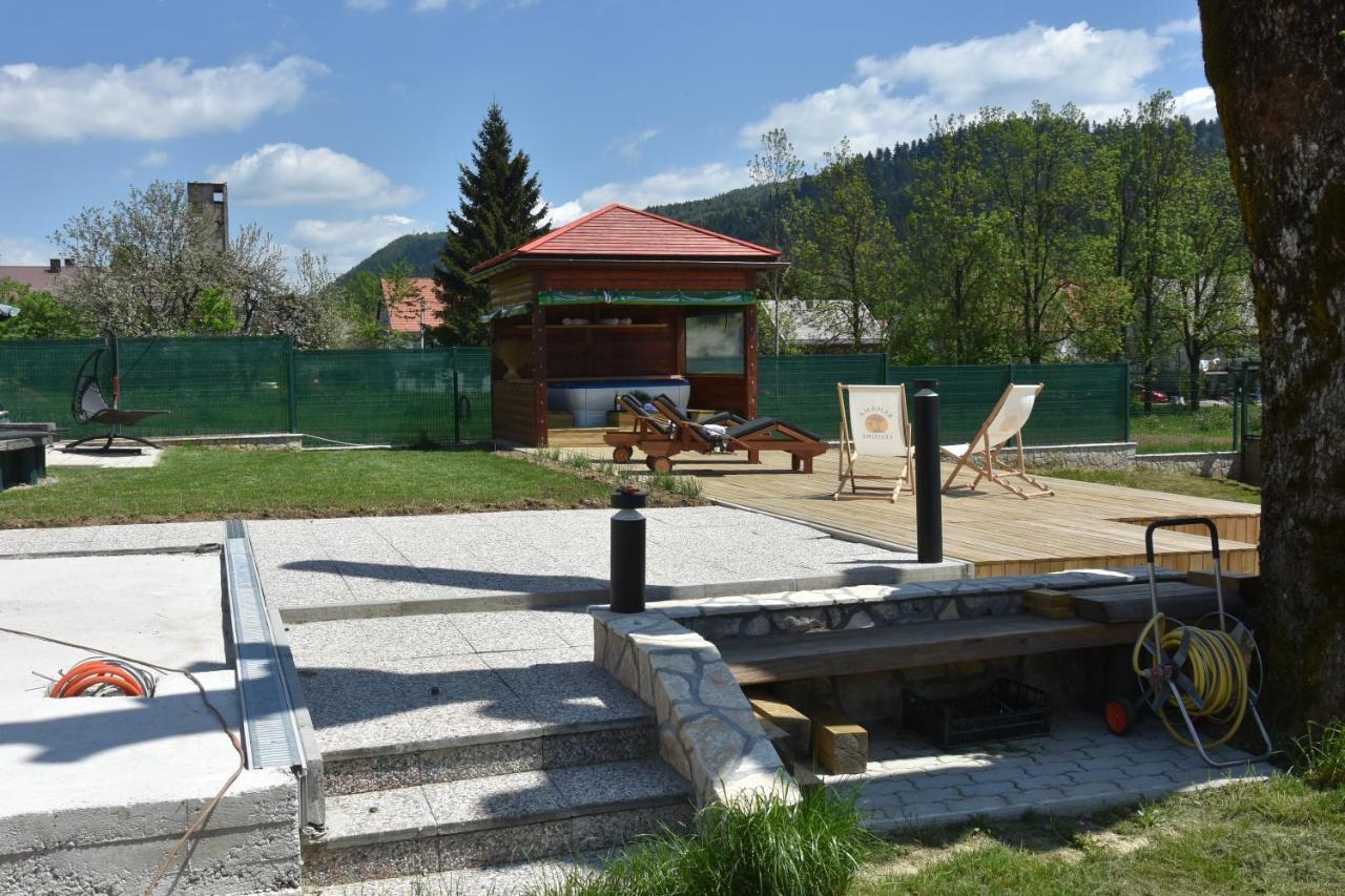 Apartments And Rooms Kod Eli Равна Гора Екстериор снимка