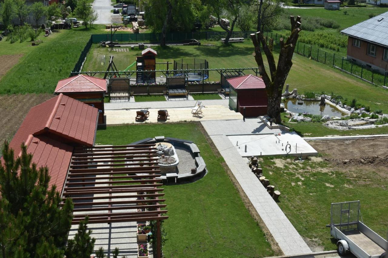 Apartments And Rooms Kod Eli Равна Гора Екстериор снимка