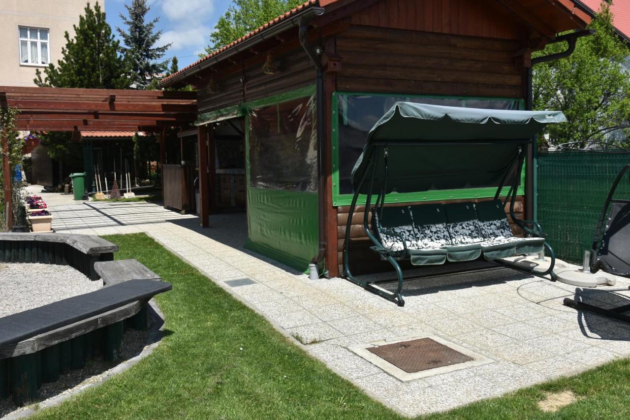 Apartments And Rooms Kod Eli Равна Гора Екстериор снимка