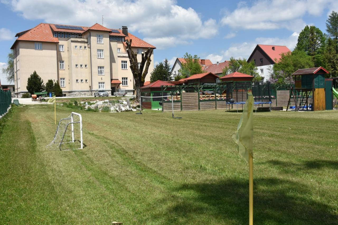 Apartments And Rooms Kod Eli Равна Гора Екстериор снимка