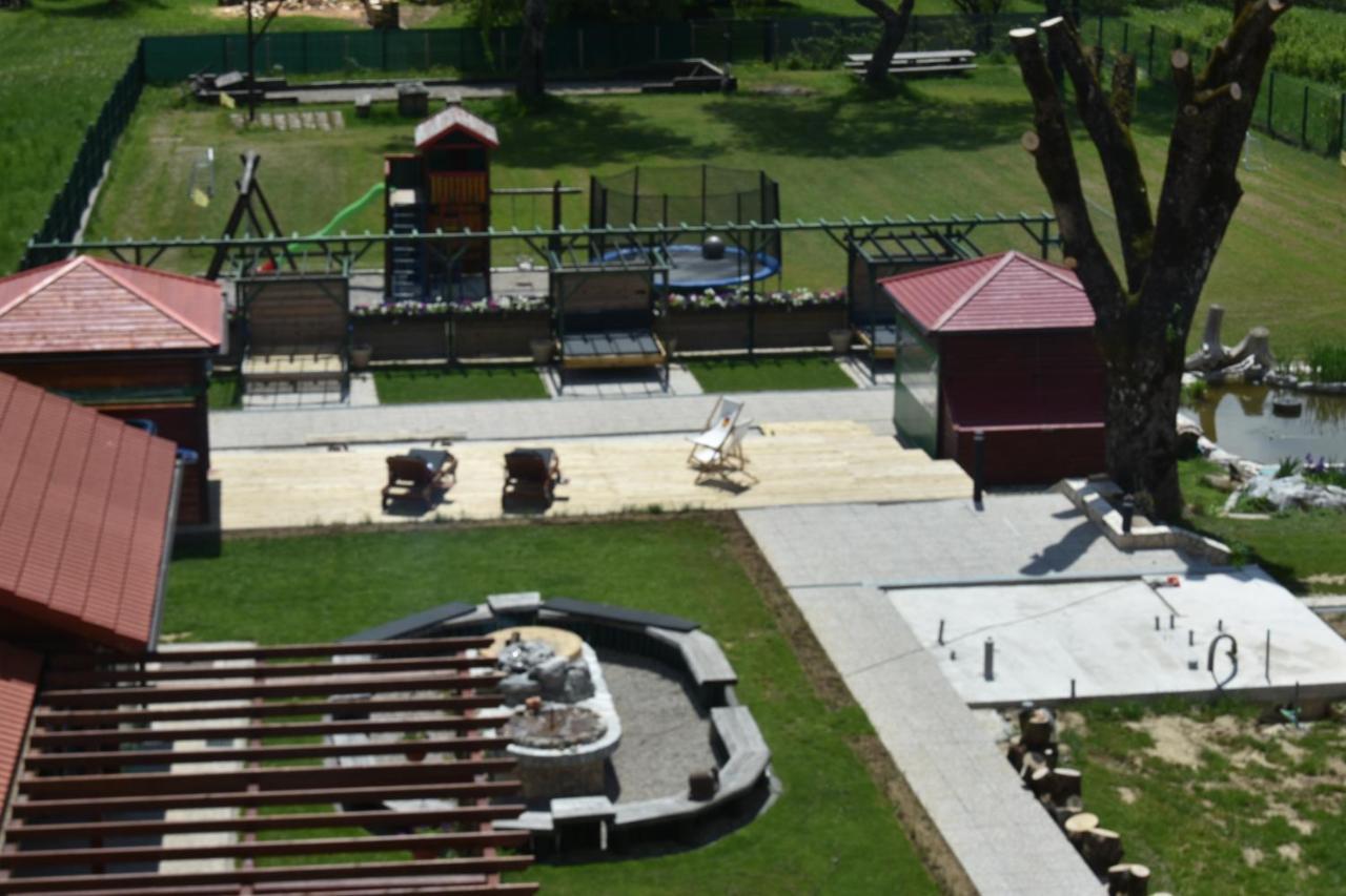 Apartments And Rooms Kod Eli Равна Гора Екстериор снимка